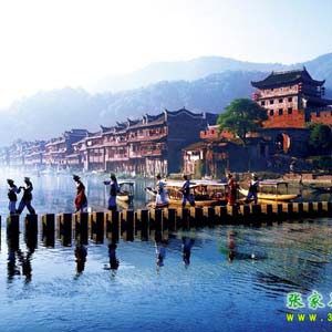 LH線：鳳凰古城、古苗寨神秘湘西一日游！