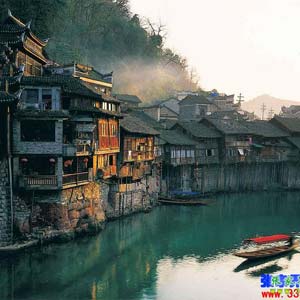 時尚商務(wù)C線：張家界、天門山、鳳凰古城四日游